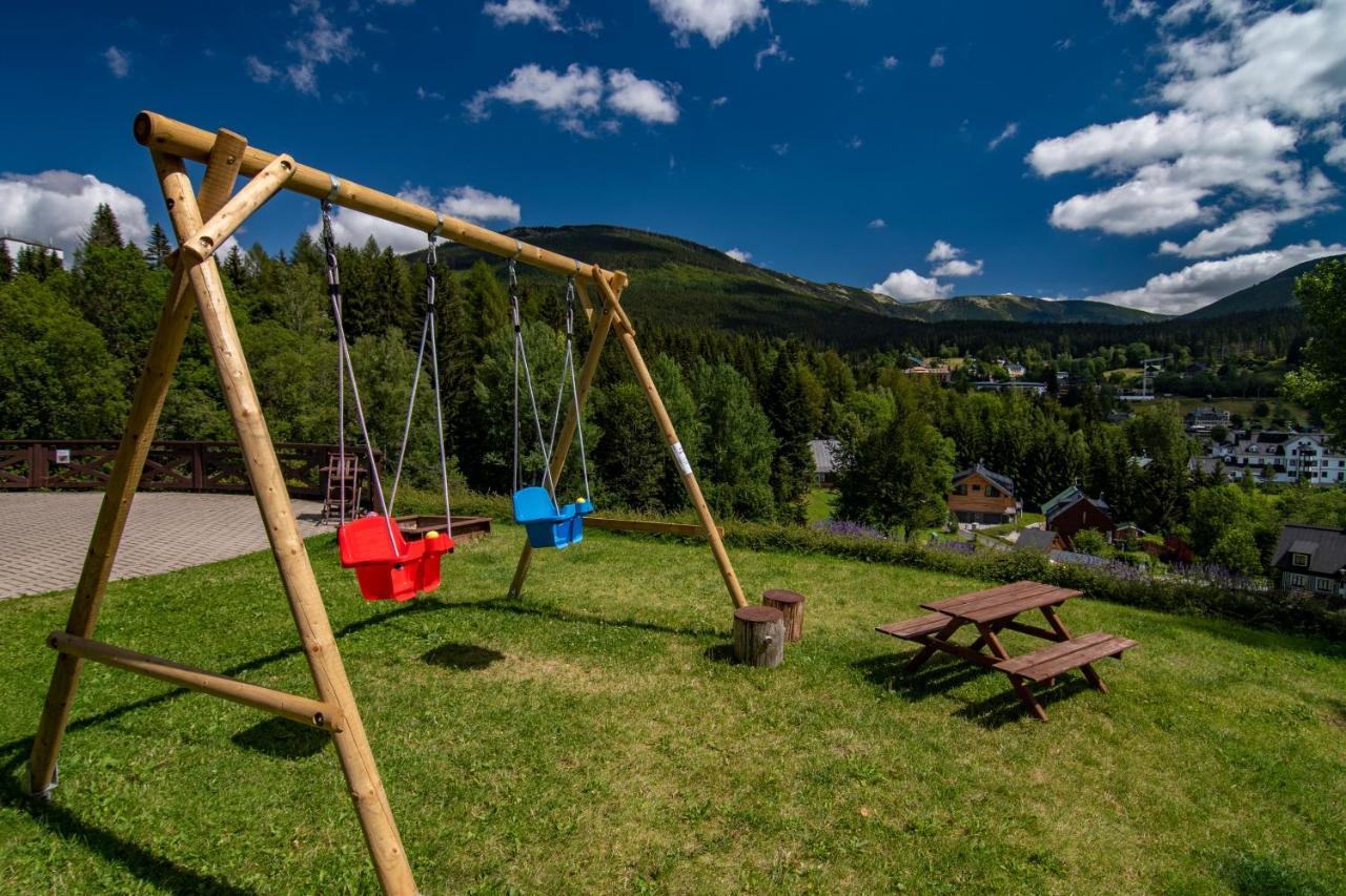 Minerva Hotel Spindleruv Mlyn Exterior photo