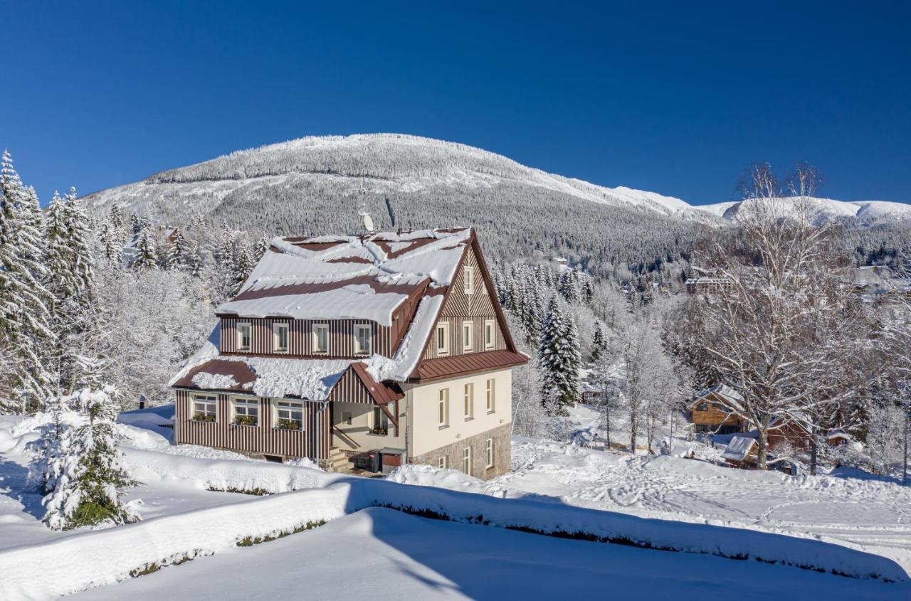 Minerva Hotel Spindleruv Mlyn Exterior photo